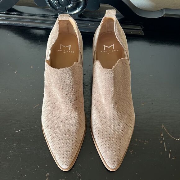 Marc Fisher LTD Dalar Tan Genuine Suede Leather Chelsea Bootie Pointed Toe Sz 6M - Picture 11 of 12